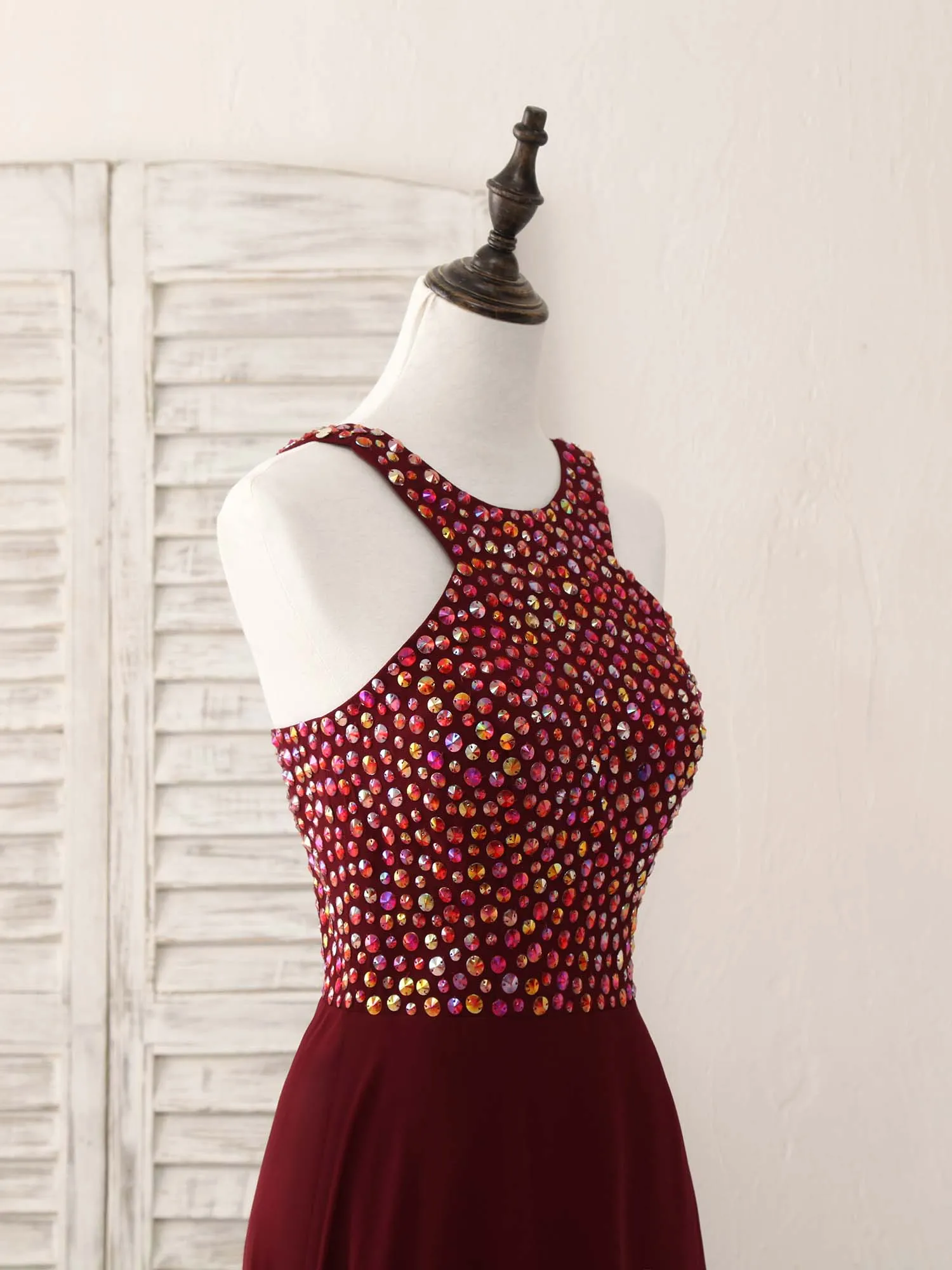 Burgundy Round Neck Chiffon Beads Long Prom Dress