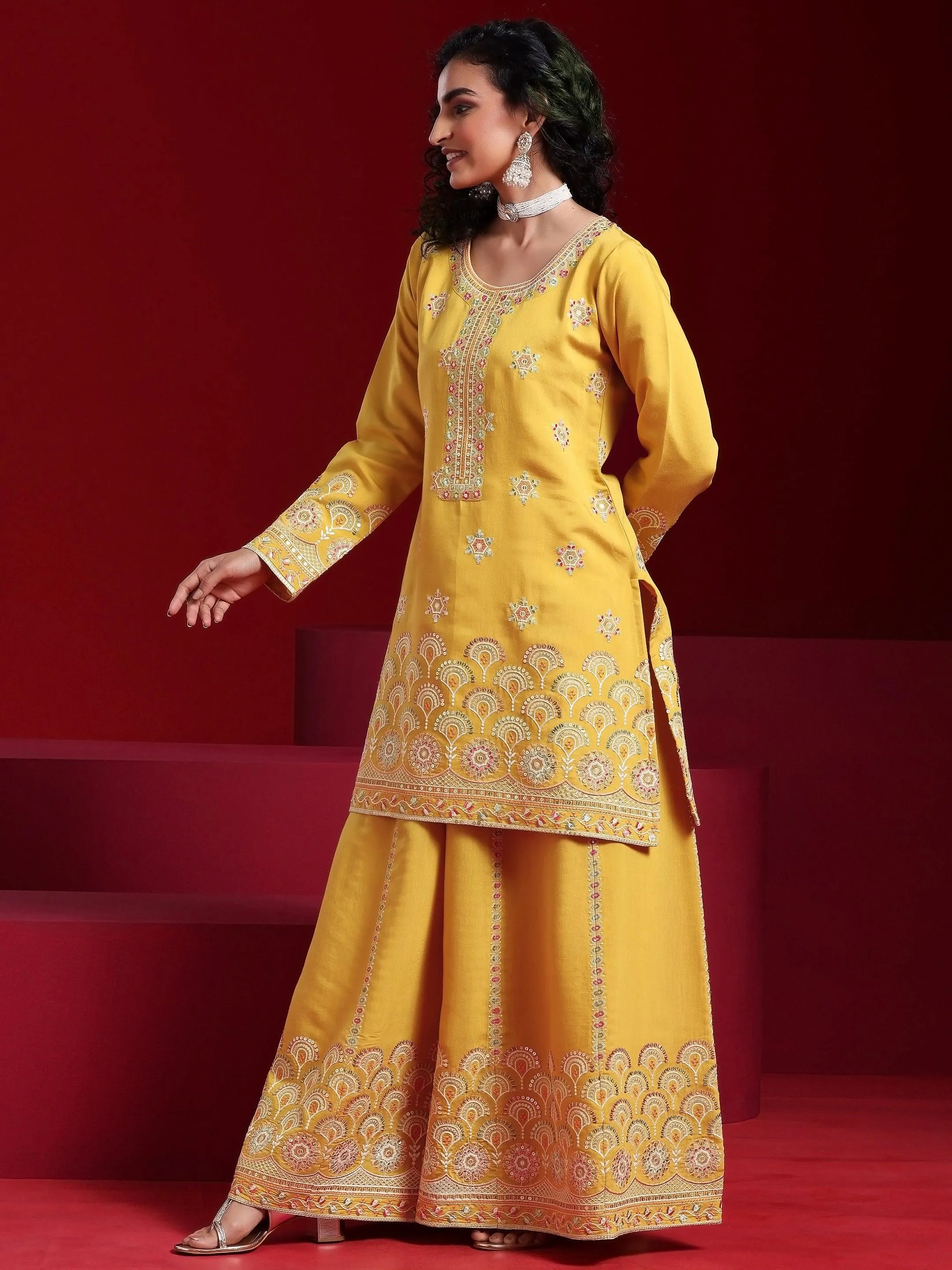 Jashvi Art Yellow Embroidered Silk Blend Straight Suit With Dupatta