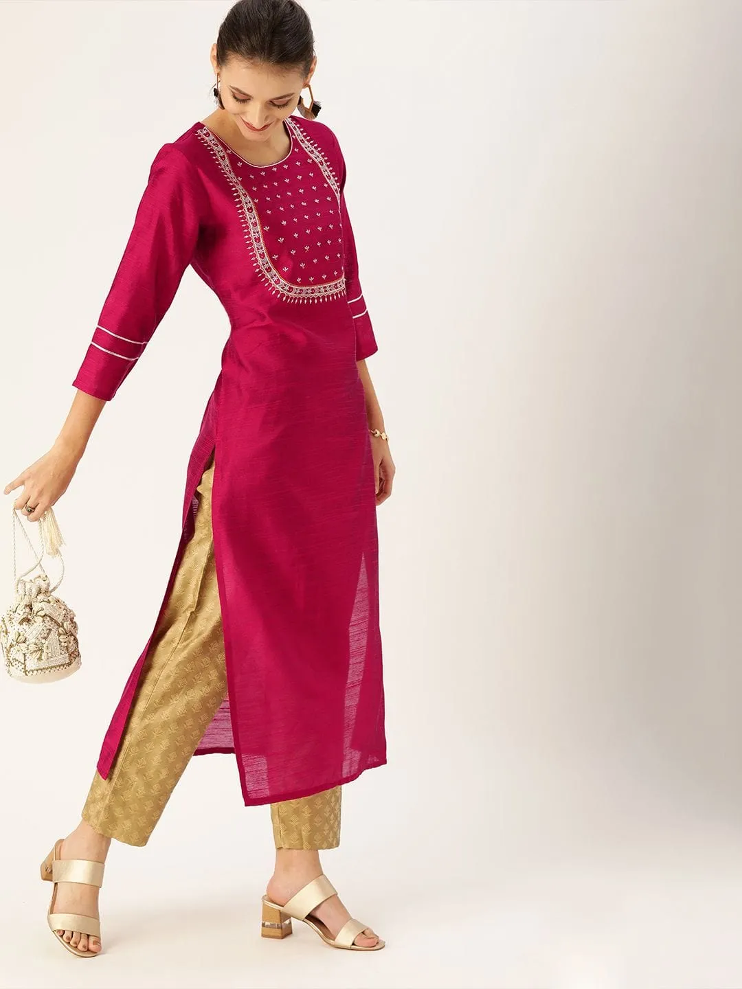 Women Magenta & White Embellished Straight Kurta